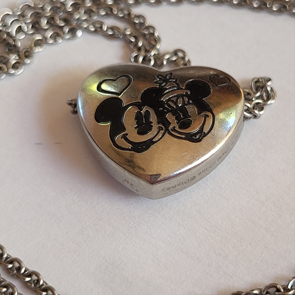 Disney Mickey and Minnie necklace - Picture 2 of 5